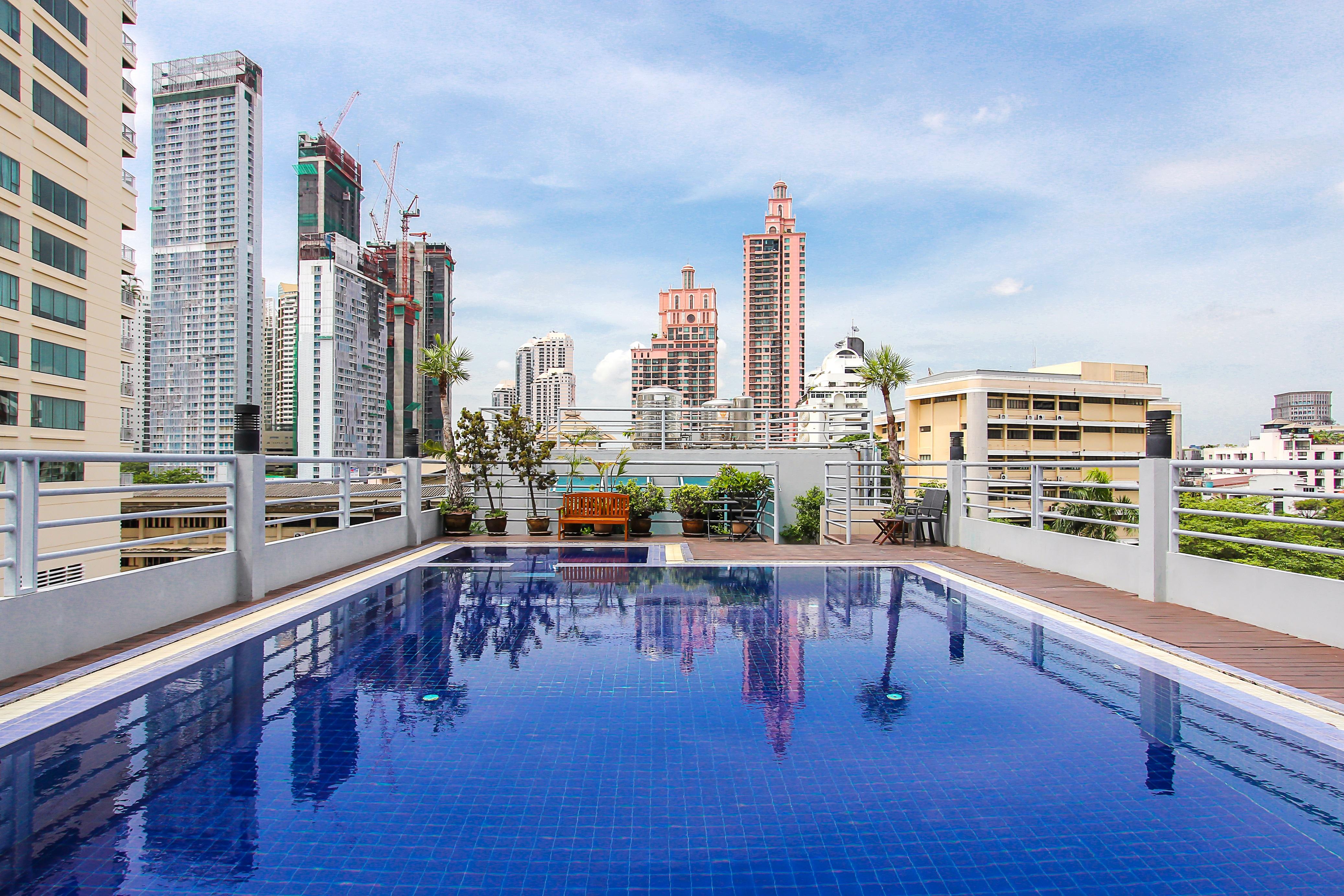 Bally Suite Sukhumvit Bangkok Exterior photo