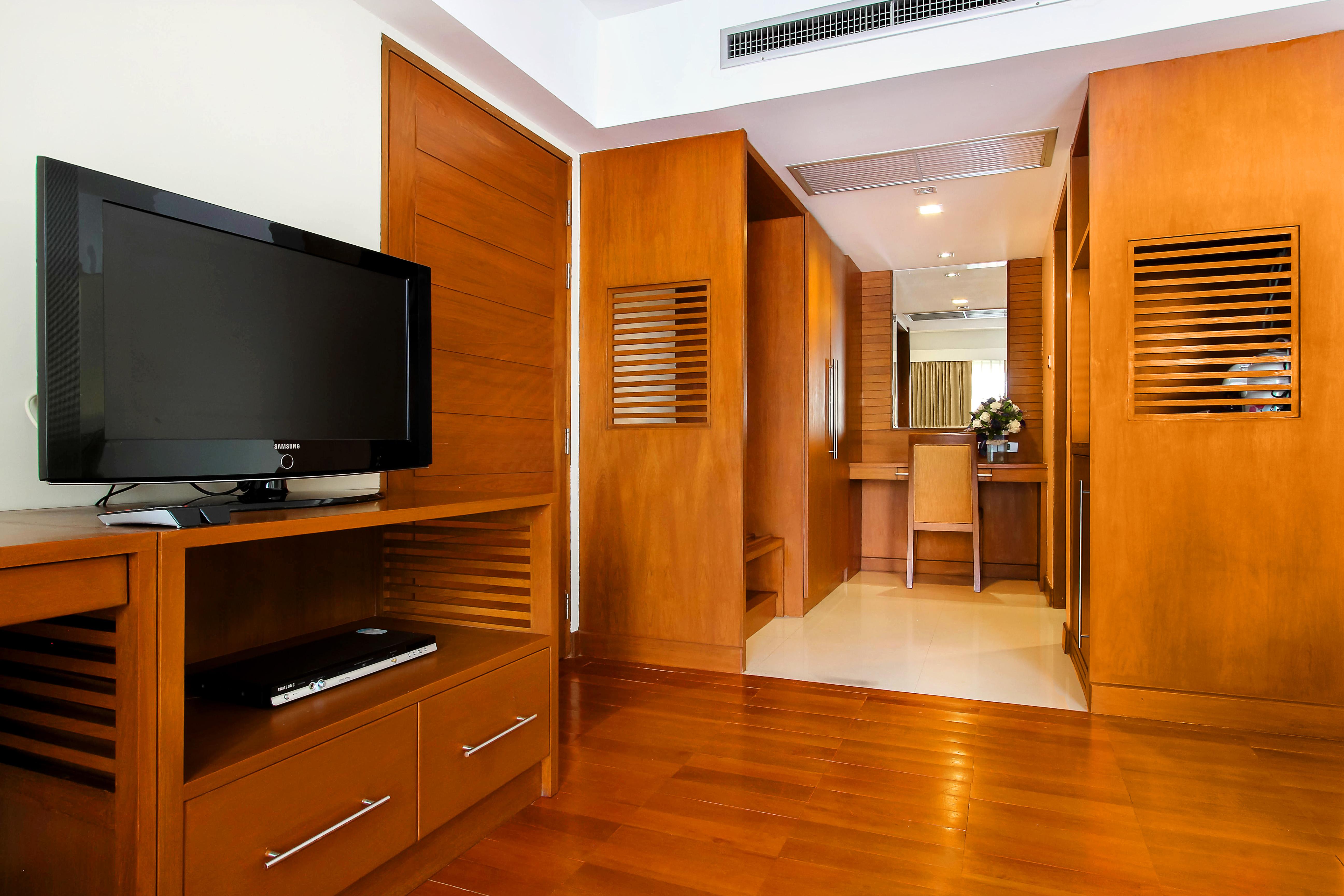 Bally Suite Sukhumvit Bangkok Exterior photo